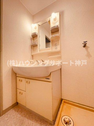 ガーデンハイツ桃山台2番館の洗面所