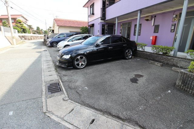 サングレース北別府の駐車場