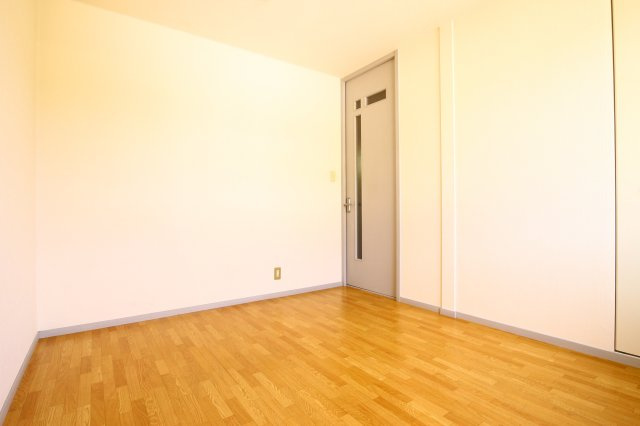 サングレース北別府の洋室