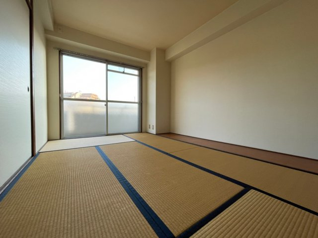 シャトー朝霧の和室