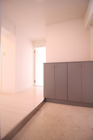 ベルトピア塩屋Iの玄関