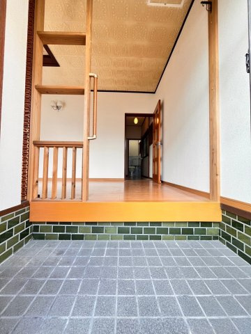 福田1戸建の玄関