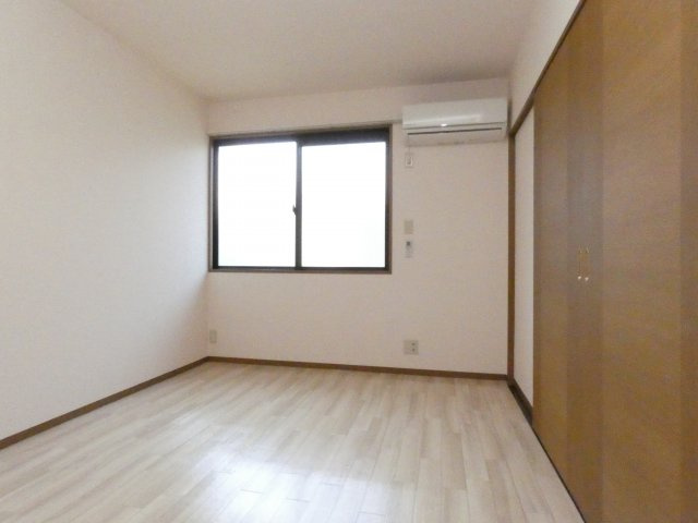 シャルマンコートの居間・リビング