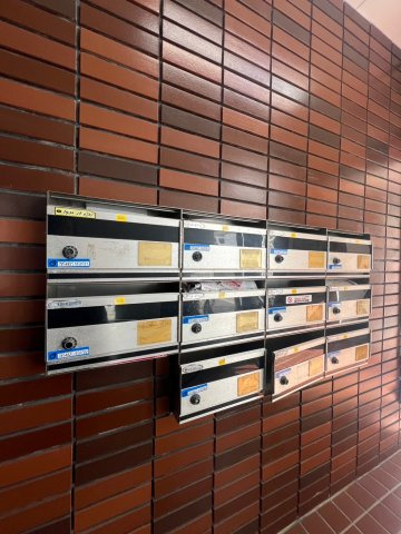 サングレイス西新町のエントランス