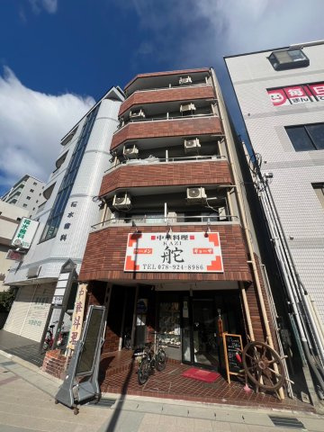 サングレイス西新町の外観