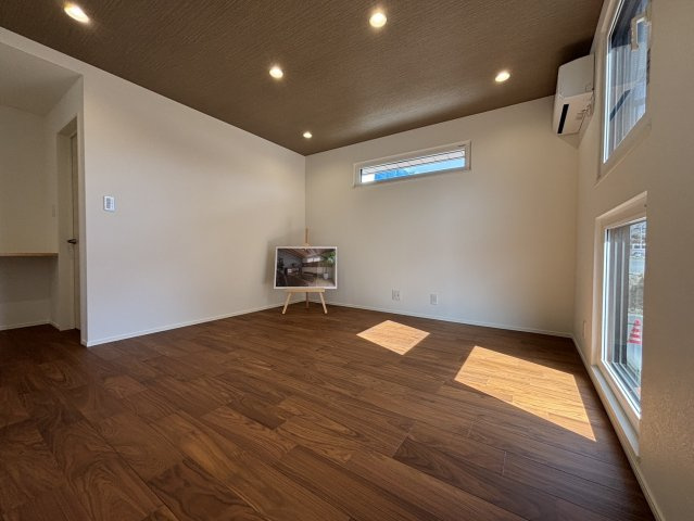 【居間・リビング】の画像