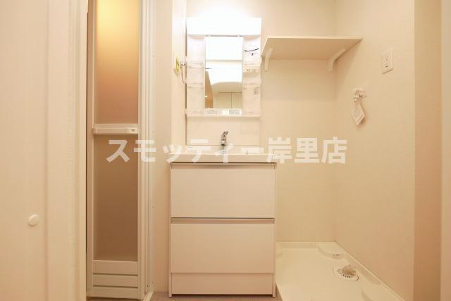 クラウンプライドⅢの独立洗面台|独立洗面台で身支度をすべて済ませてしまいましょう