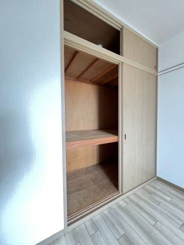 ピッケル加佐の収納