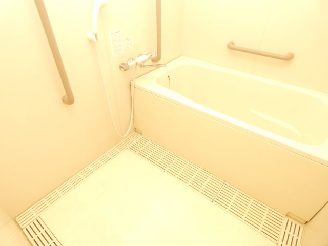 明泉寺シティコートの浴室