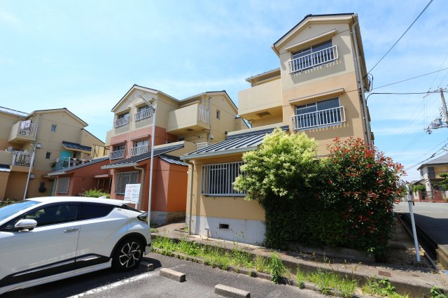 シティハイツ竜が岡の外観