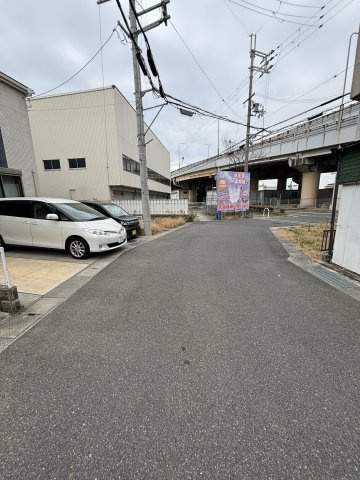 【前面道路含む現地写真】の画像