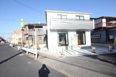 【前面道路含む現地写真】 | 戸ヶ崎新築 | 三郷ヤングボウルが見えます