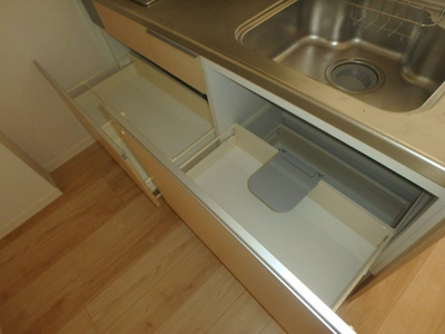 【収納】 | SOUYO | 日ノ出町　SOUYO　１LDK　キッチン収納