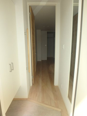 【玄関】 | SOUYO | 日ノ出町　SOUYO　１LDK　玄関