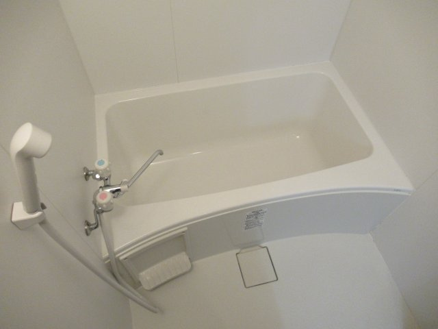 サンフラワー貴崎の浴室|コンパクトで使いやすいお風呂です