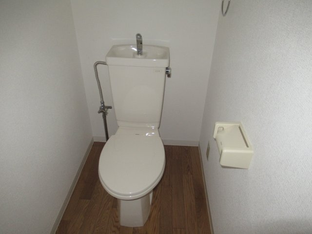 サンフラワー貴崎のトイレ|シンプルで使いやすいトイレです