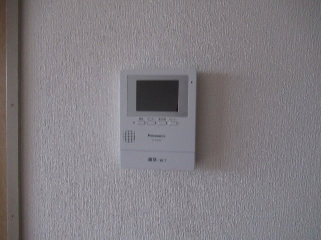 サンフラワー貴崎のセキュリティ|モニター付きインターホンがあるので急な来客でも安心です