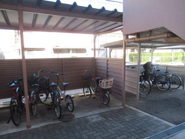 サンフラワー貴崎のその他共用部分|駐輪場です