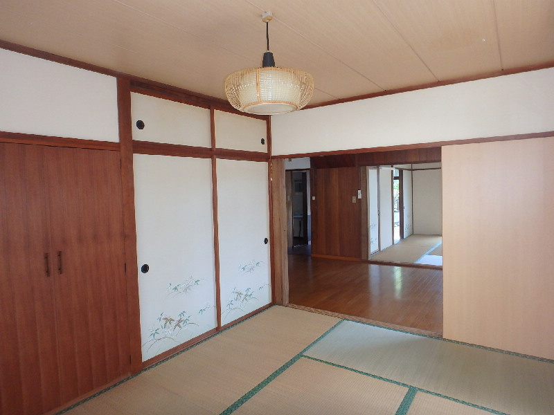 S0462R　鈴木莊の収納