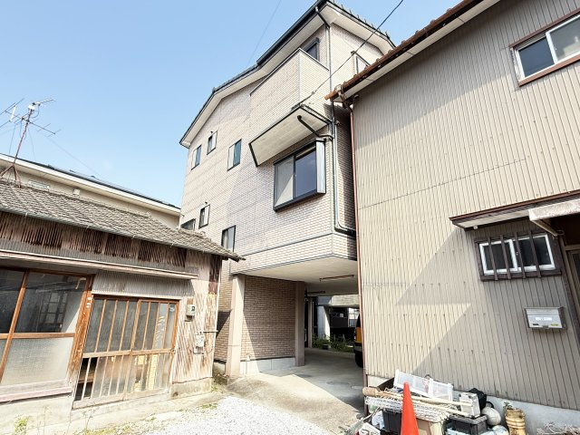 前里貸家の外観