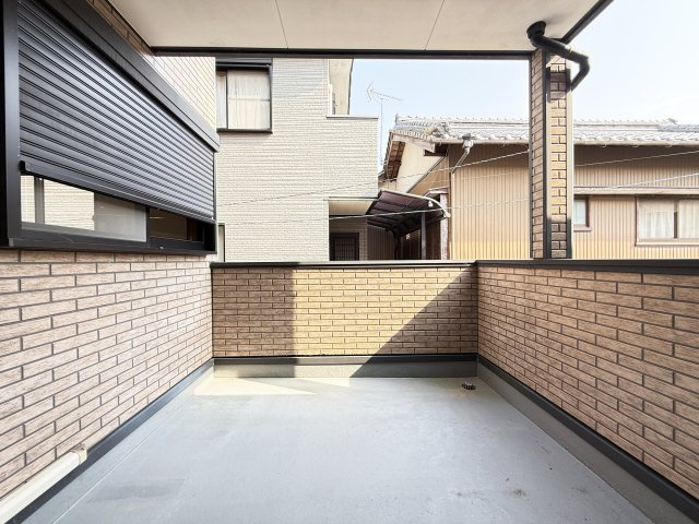 前里貸家のバルコニー