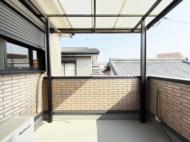 前里貸家のバルコニー