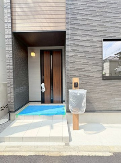 【玄関】 | 狭山市富士見　新築分譲　西武新宿線『入曽駅』徒歩20分　【入間野小学区】