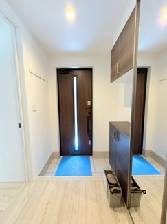 【玄関】 | 狭山市富士見　新築分譲　西武新宿線『入曽駅』徒歩20分　【入間野小学区】