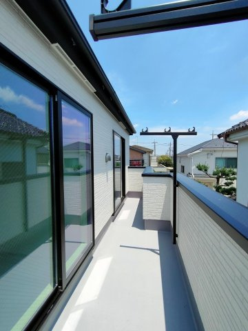 吉川市　新栄1丁目　新築戸建　　全1棟のバルコニー|施工例です