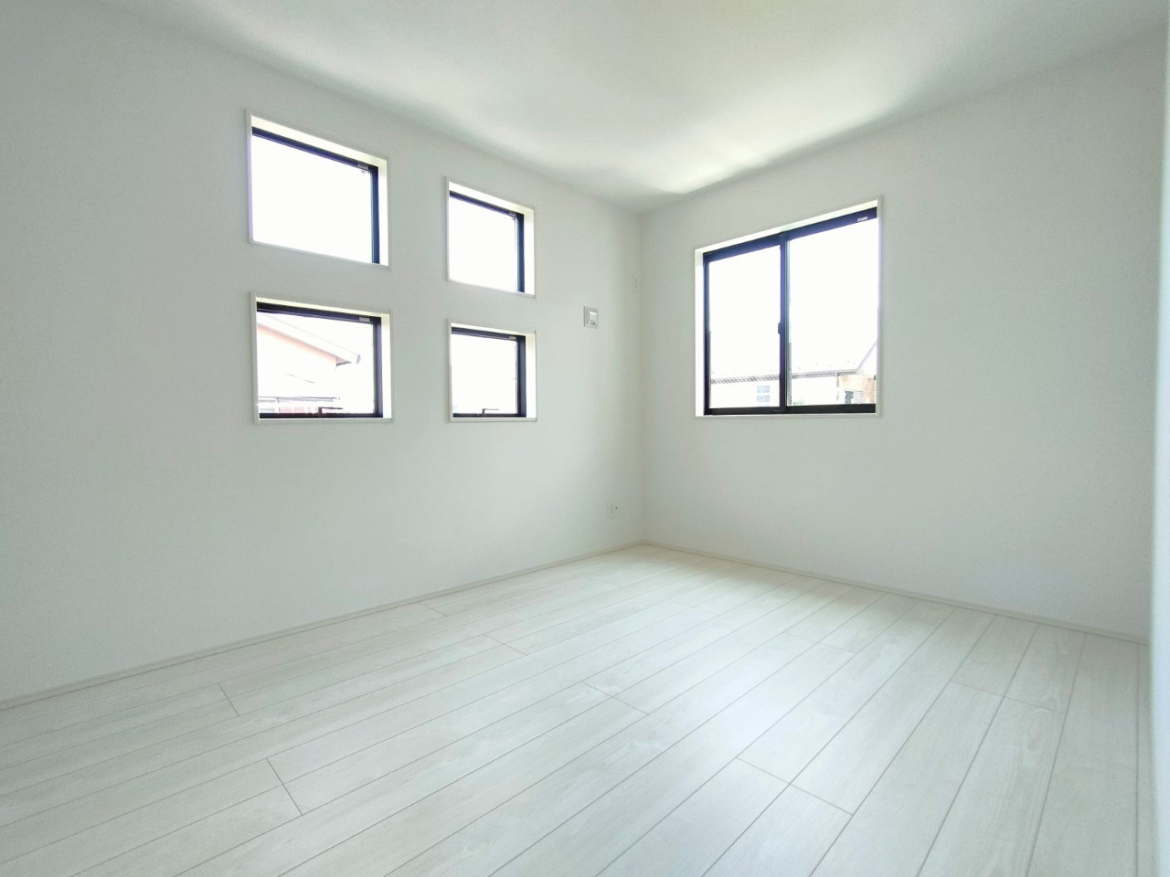 吉川市　新栄1丁目　新築戸建　　全1棟の洋室|施工例です