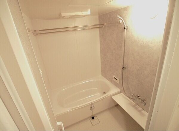 レジデンスグリシナの浴室