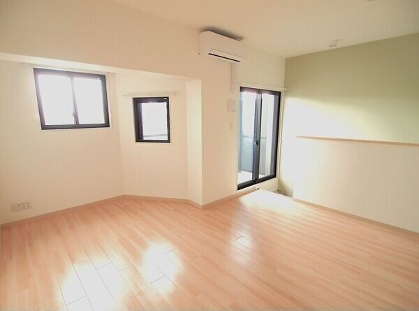 レジデンスグリシナの居間・リビング