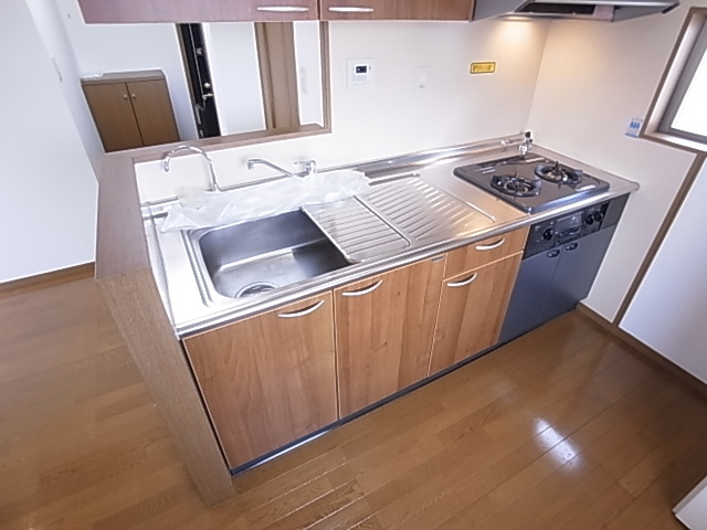 神戸市長田区北町１丁目の賃貸マンションのキッチン|システムキッチン（ガス２口）