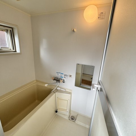 デビイ若草Bの浴室