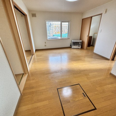 デビイ若草Bの居間・リビング