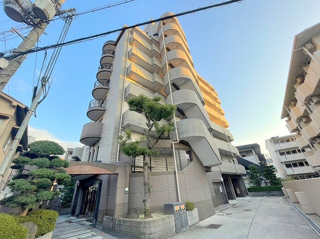 ワイズフィールドの外観