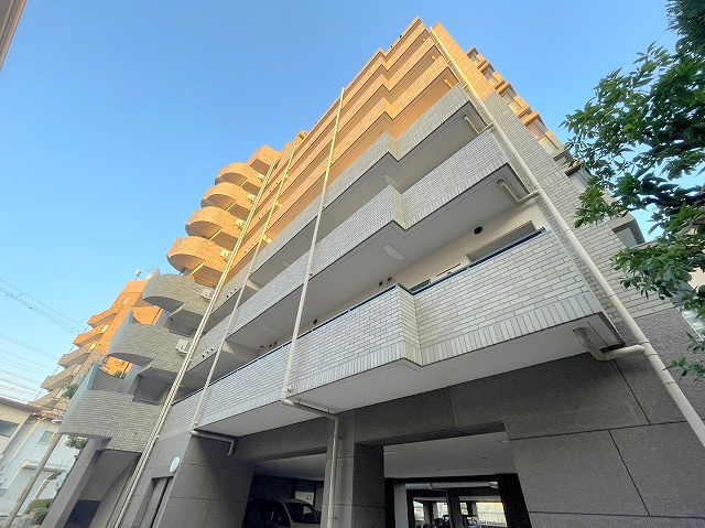 ワイズフィールドの外観