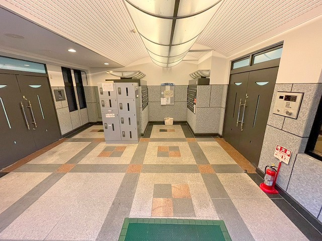 ワイズフィールドのエントランス