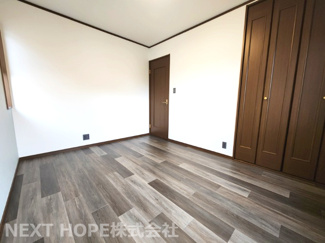 【洋室】 | 川西市清和台東２丁目中古戸建　駐車４台可能 | ２階洋室6帖です♪いつでもご覧いただけます！お気軽にネクストホープ不動産販売までお問い合わせを！