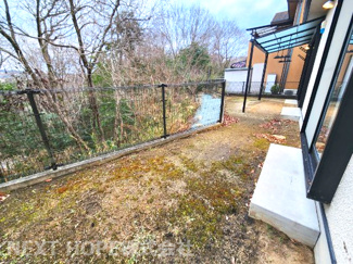 【庭】 | 川西市清和台東２丁目中古戸建　駐車４台可能 | 裏庭です♪ぜひ現地でご覧ください！お気軽にネクストホープ不動産販売までお問い合わせを！