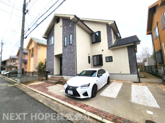 【外観】 | 川西市清和台東２丁目中古戸建　駐車４台可能 | 平成１３年２月建築！令和７年２月リフォーム済み♪素敵な戸建住宅です！ぜひ現地でご確認ください！！お気軽にネクストホープ不動産販売までお問い合わせを！！