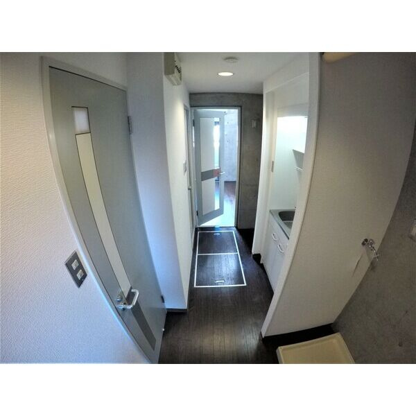 ヴィラユーゲントの玄関