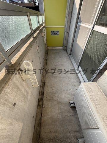 仲介手数料０円！Y.S.ハイツ万代のバルコニー