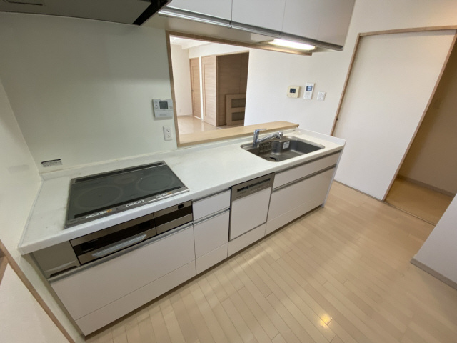 芦屋CUBE山手のキッチン