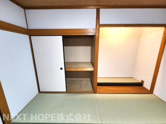 【収納】 | 川西市丸山台２丁目中古戸建　角地で明るく開放的 | １階和室８帖の押入れ・床の間です♪
