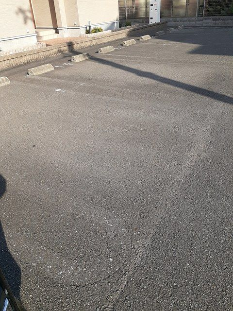 グロワール　Ｃの駐車場