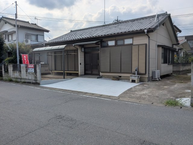 中古戸建　棟高町平屋の前面道路含む現地写真