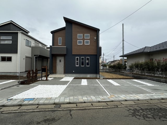 平塚市片岡　新築一戸建て　２号棟の駐車場