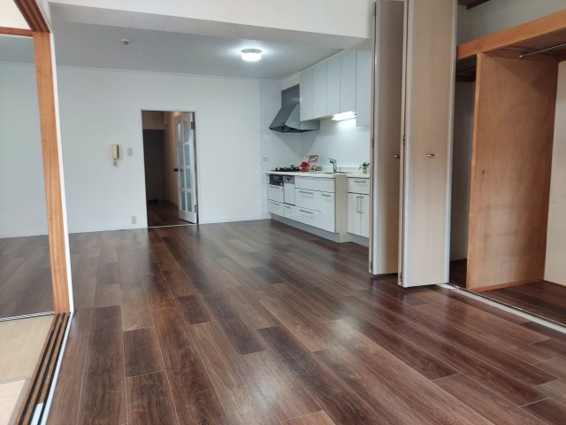 阪急逆瀬台マンションの居間・リビング