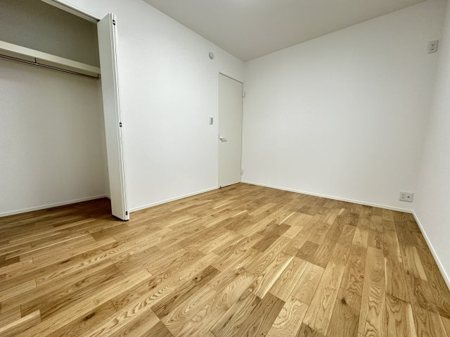 平塚市虹ケ浜　戸建て全1棟の洋室